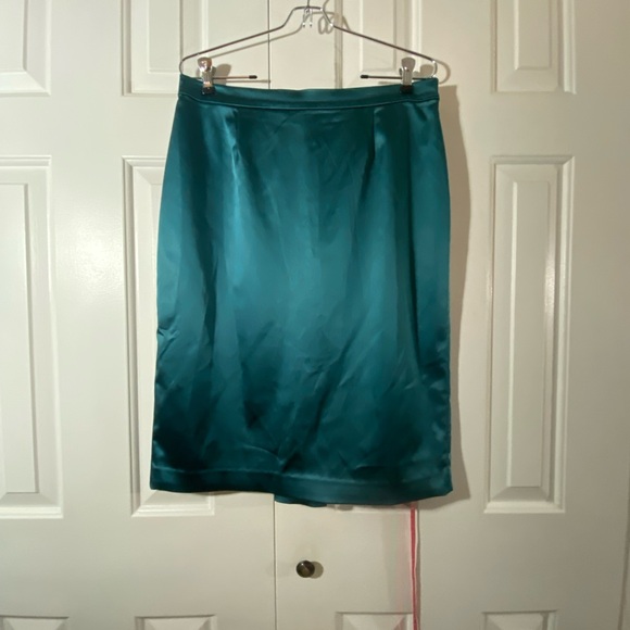 St. John Dresses & Skirts - St. John Teal Pencil Skirt